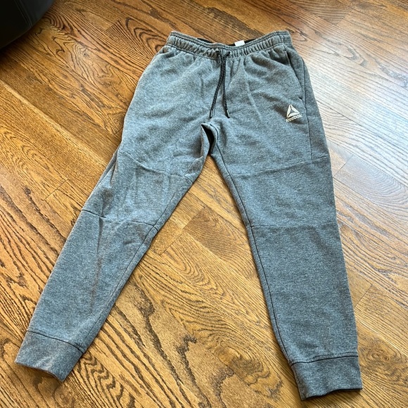 Men’s Medium Reebok Grey Sweatpants - Picture 1 of 1